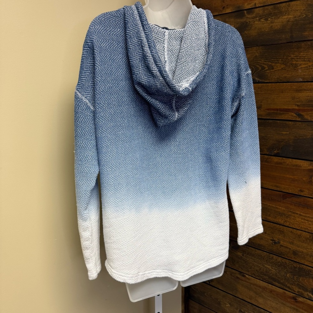 Ocean Drive Blue and White Ombre V-Neck hooded sweatshirt Size Small oversized - Picture 3 of 8